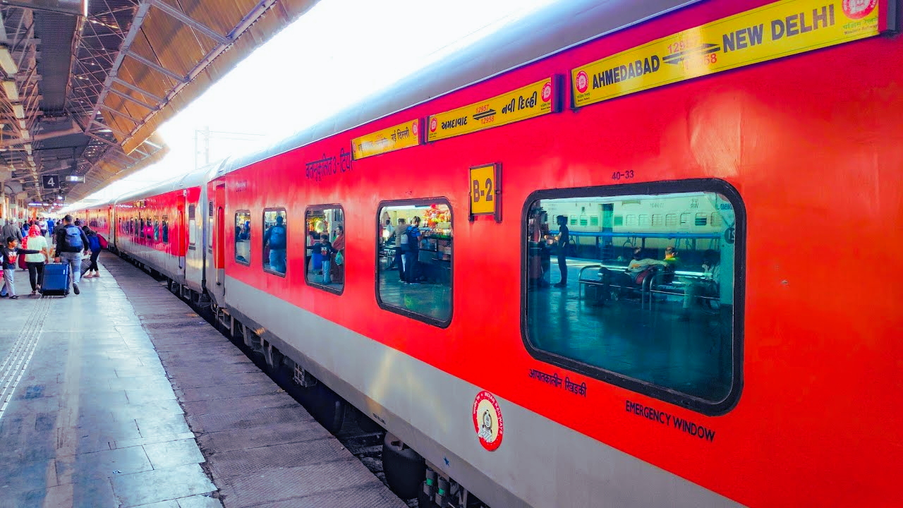 Rajdhani Express celebrates 25 years