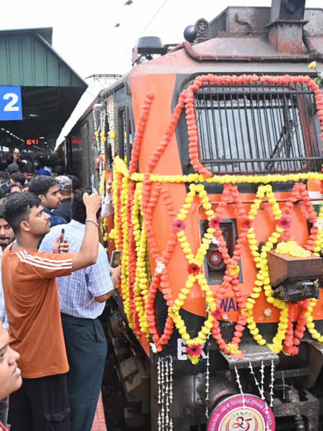 ২৫ বছরে শিয়ালদহ-দিল্লি রাজধানী এক্সপ্রেস: রজতজয়ন্তীর রাজকীয় উদযাপন!