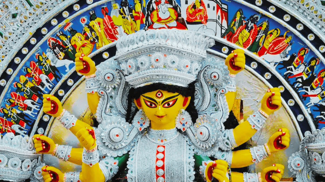 Mejbati Durga Puja Tradition